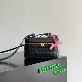 Picture of Bottega Veneta Handbags _SKUfw217279930fw